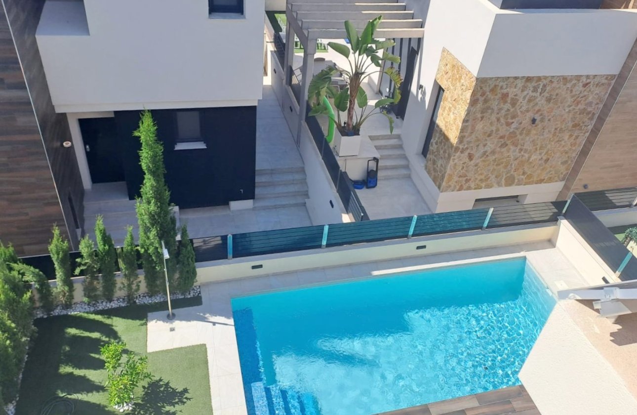 Herverkoop - Town House -
Orihuela Costa - Costa Blanca