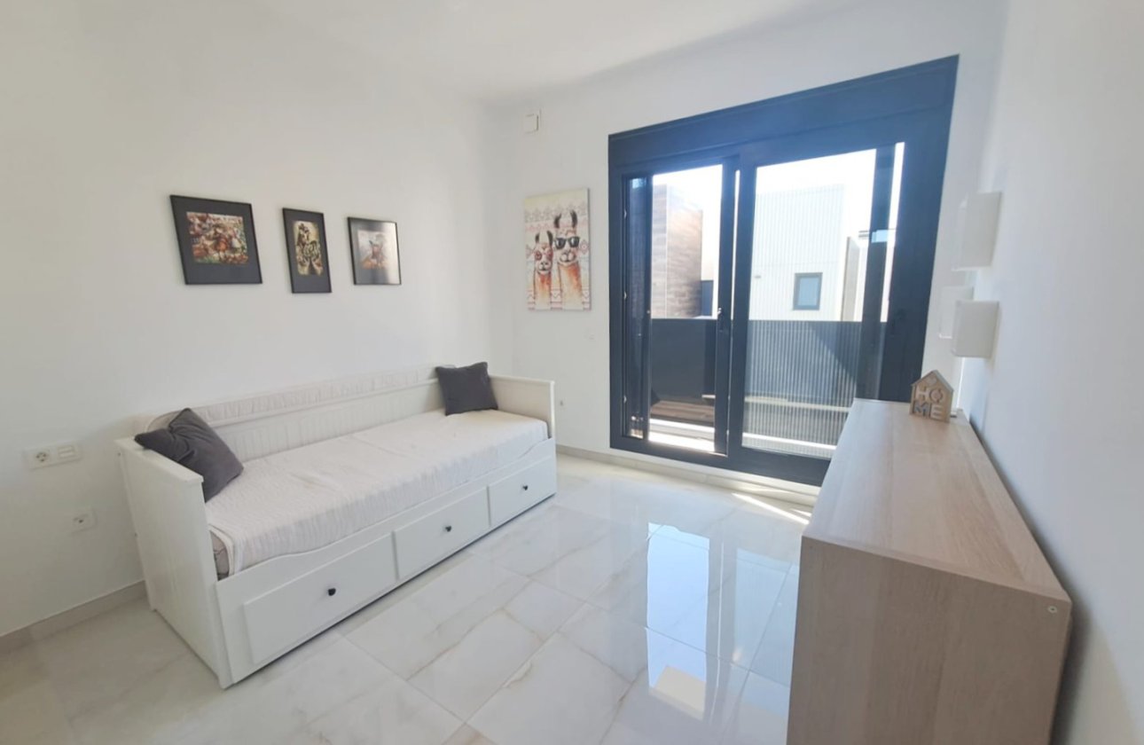 Herverkoop - Town House -
Orihuela Costa - Costa Blanca