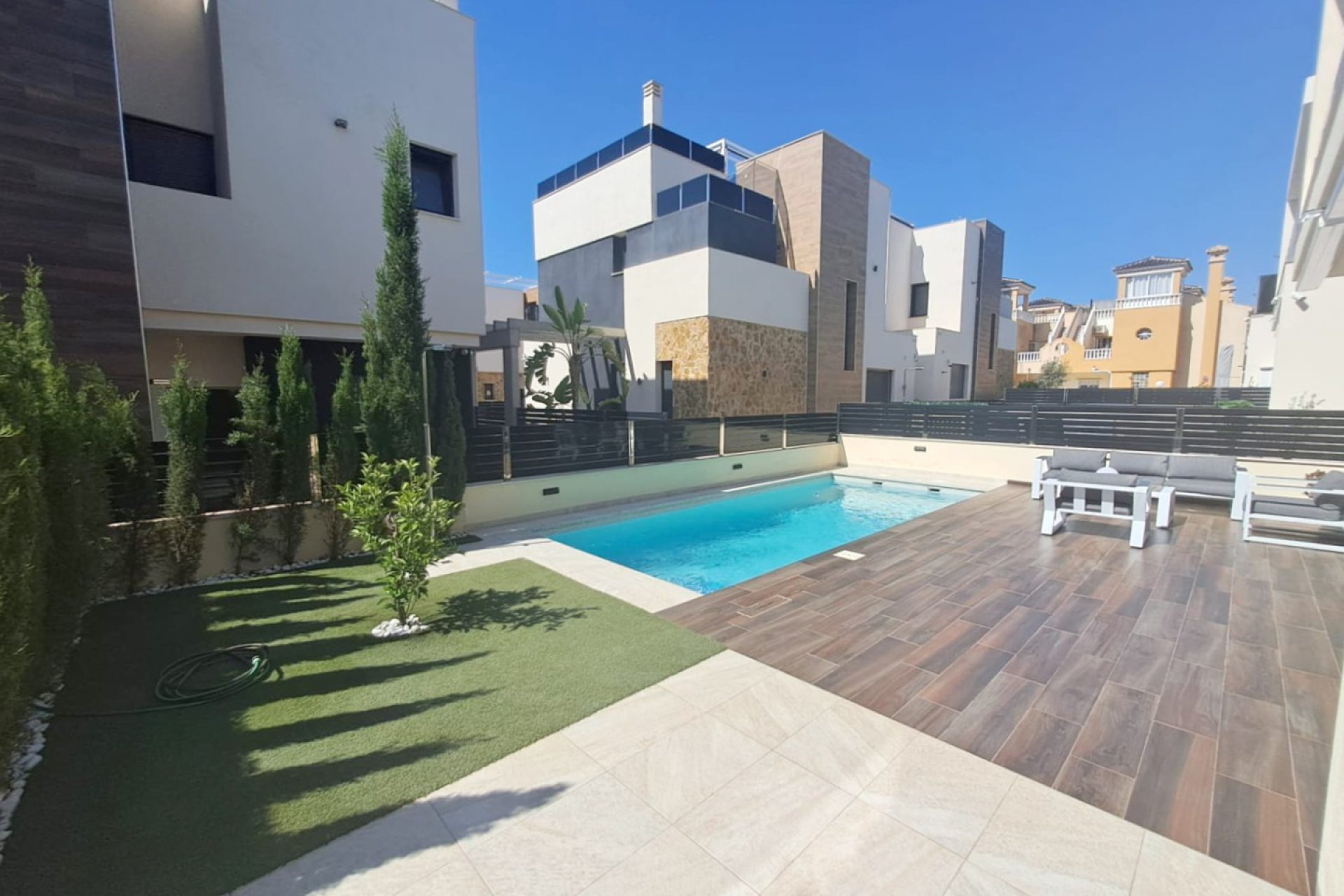 Herverkoop - Town House -
Orihuela Costa - Costa Blanca