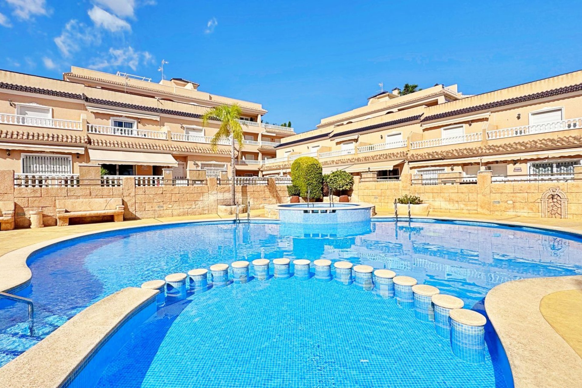 Herverkoop - Town House -
Orihuela Costa - Costa Blanca