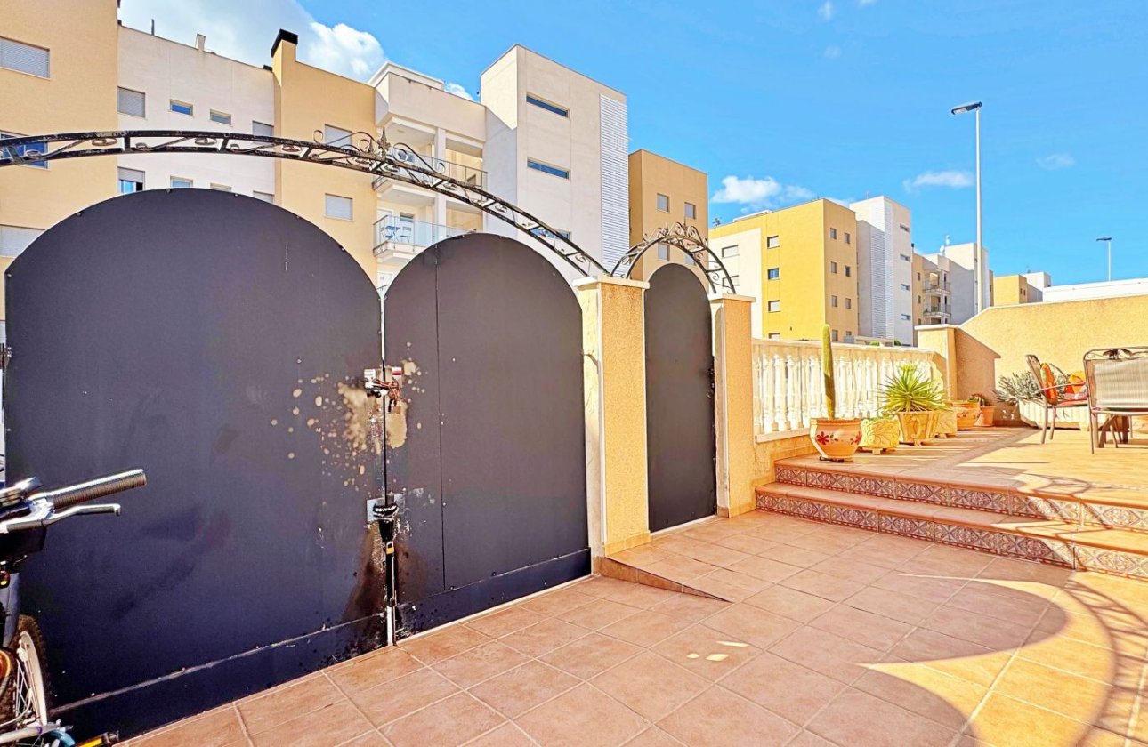 Herverkoop - Town House -
Orihuela Costa - Costa Blanca