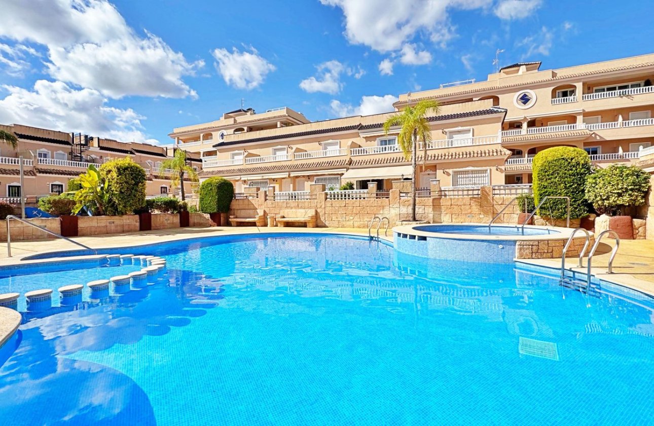 Herverkoop - Town House -
Orihuela Costa - Costa Blanca