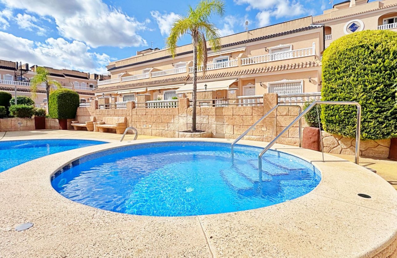 Herverkoop - Town House -
Orihuela Costa - Costa Blanca