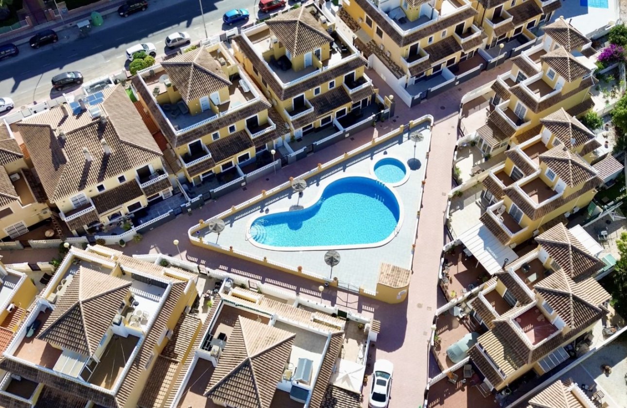 Herverkoop - Town House -
Orihuela Costa - Costa Blanca