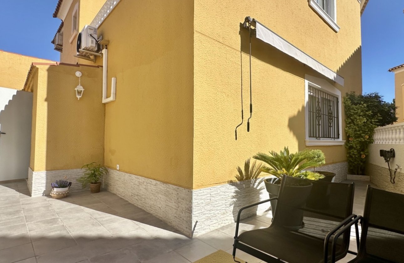 Herverkoop - Town House -
Orihuela Costa - Costa Blanca