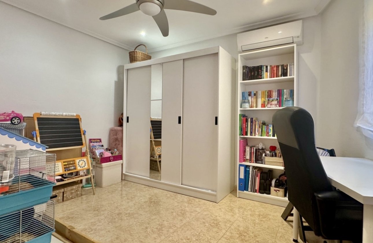 Herverkoop - Town House -
Orihuela Costa - Costa Blanca