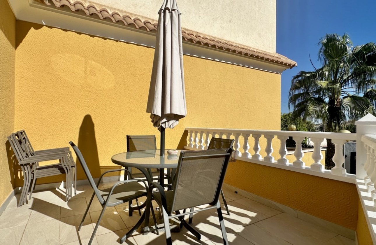 Herverkoop - Town House -
Orihuela Costa - Costa Blanca