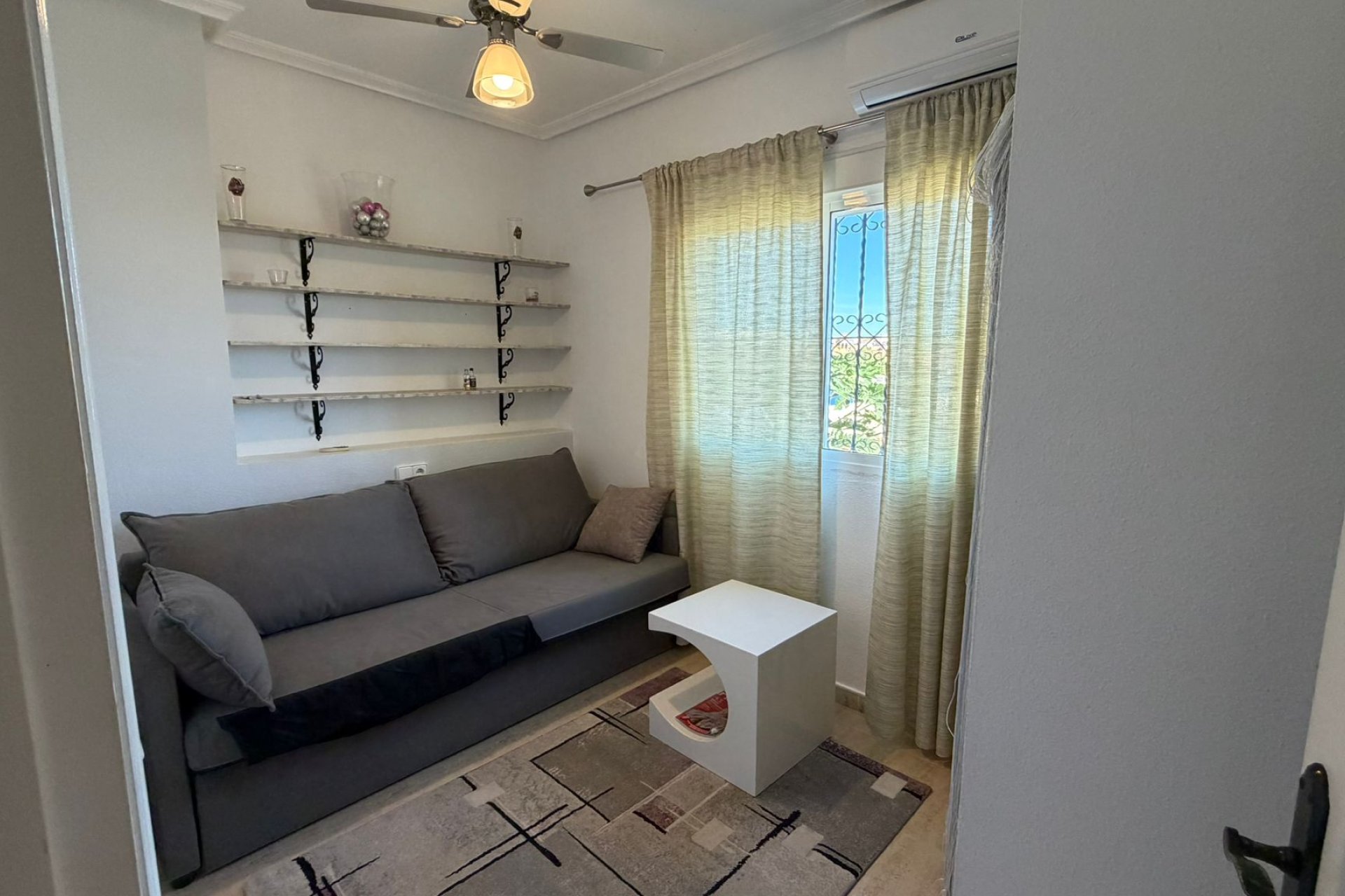 Herverkoop - Town House -
Orihuela Costa - Costa Blanca