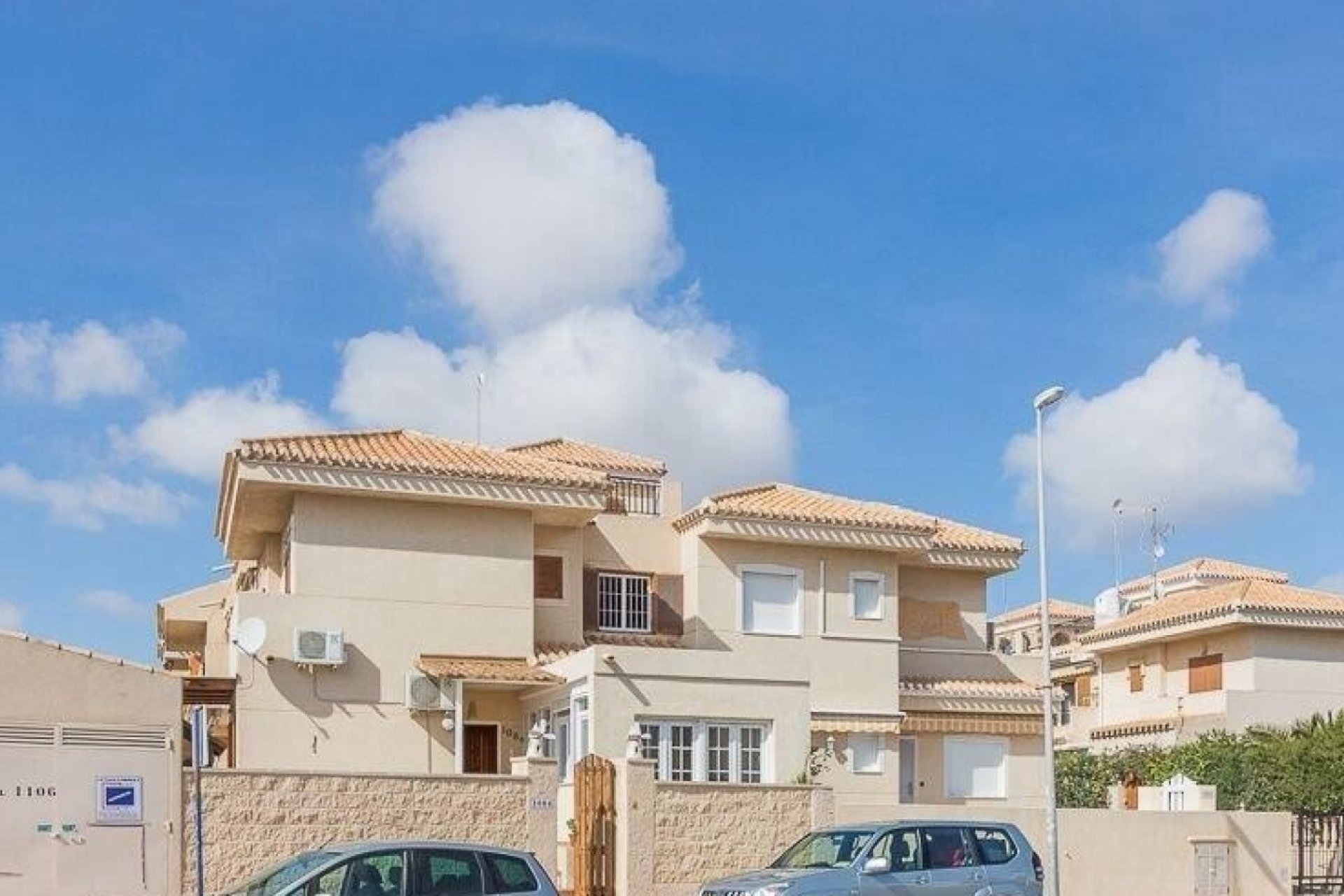 Herverkoop - Town House -
Orihuela Costa - Costa Blanca