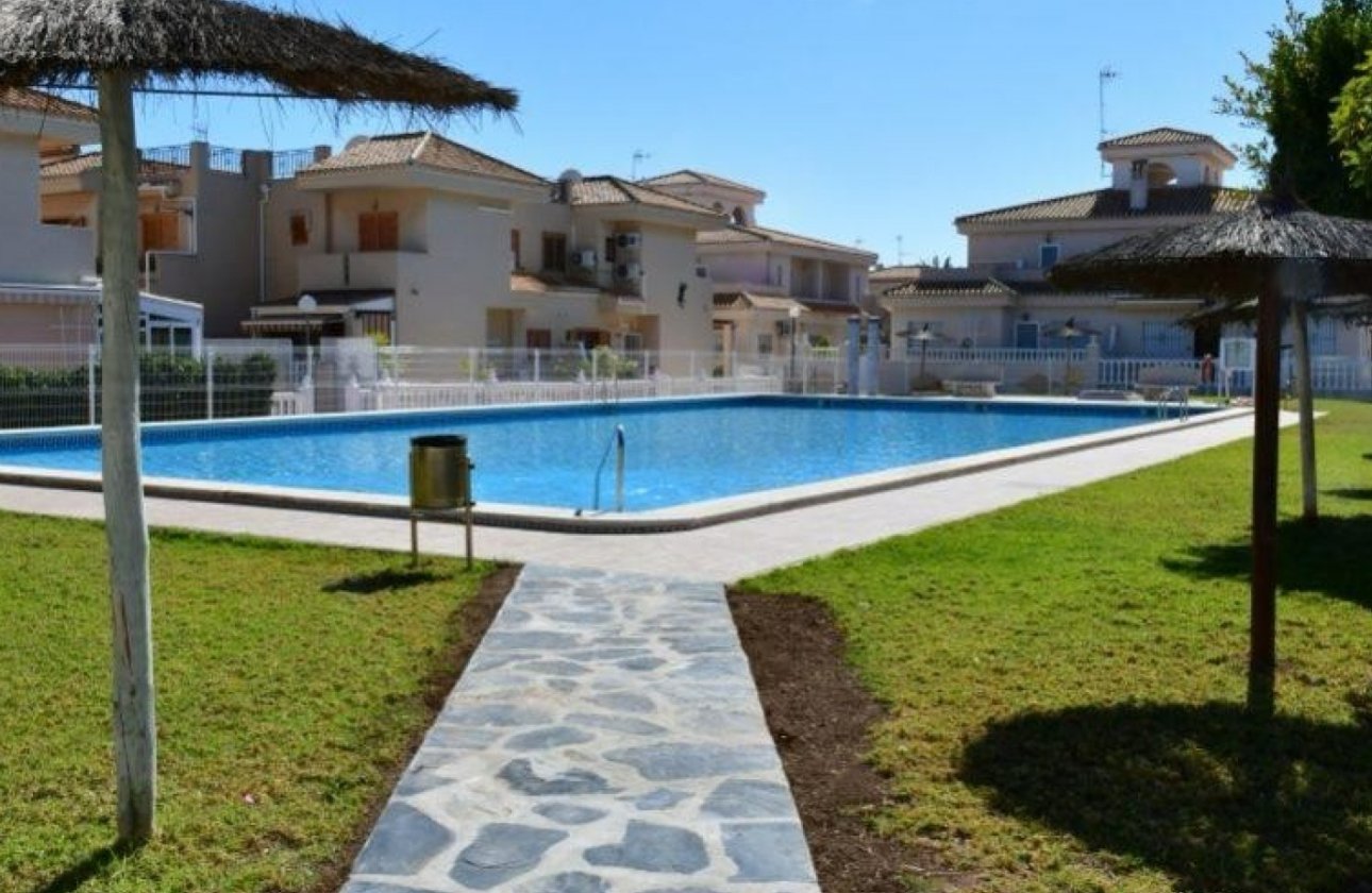 Herverkoop - Town House -
Orihuela Costa - Costa Blanca