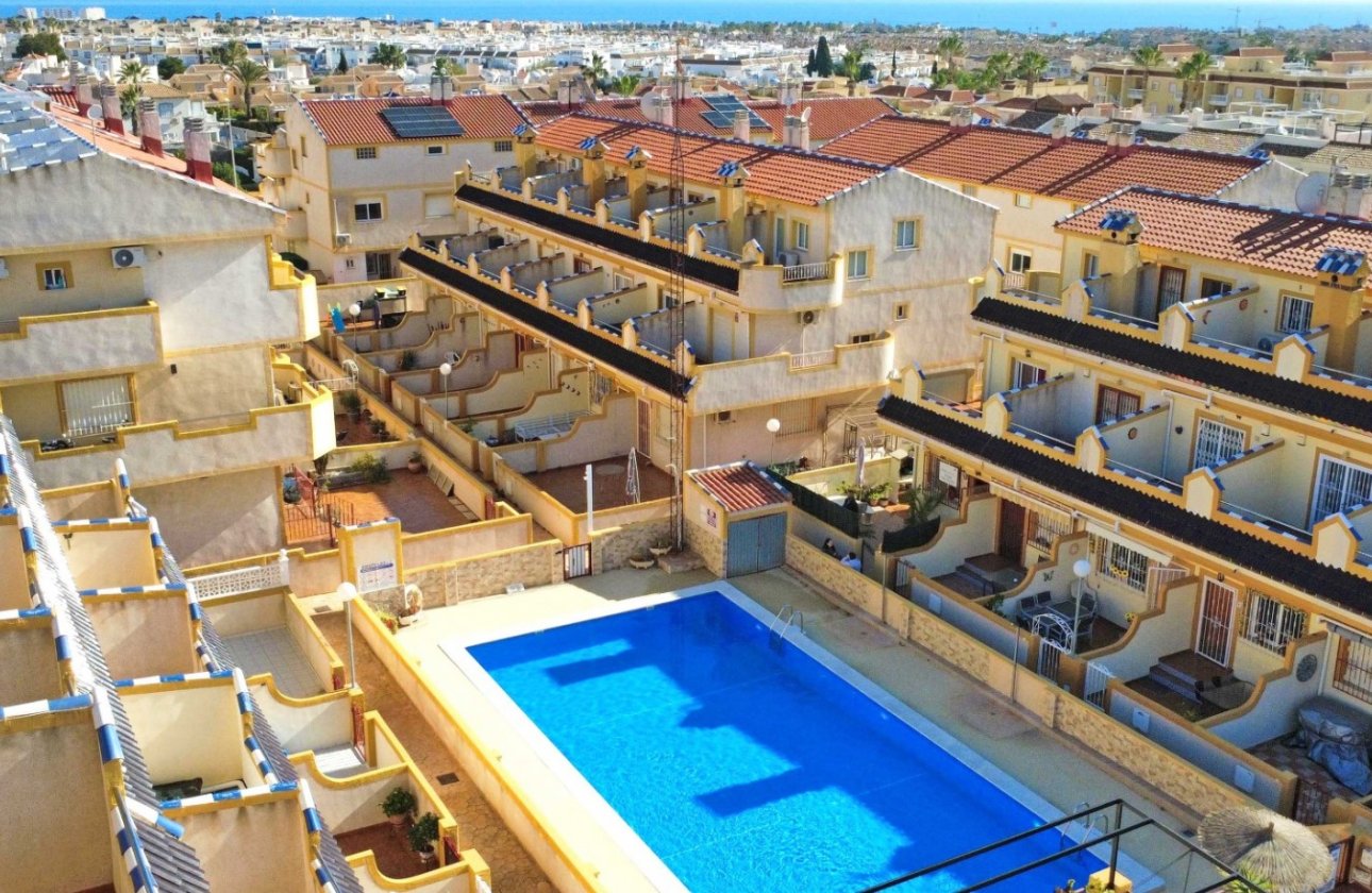 Herverkoop - Town House -
Orihuela Costa - Costa Blanca