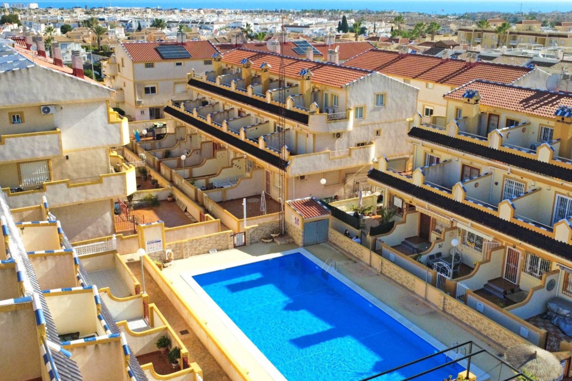 Herverkoop - Town House -
Orihuela Costa - Costa Blanca