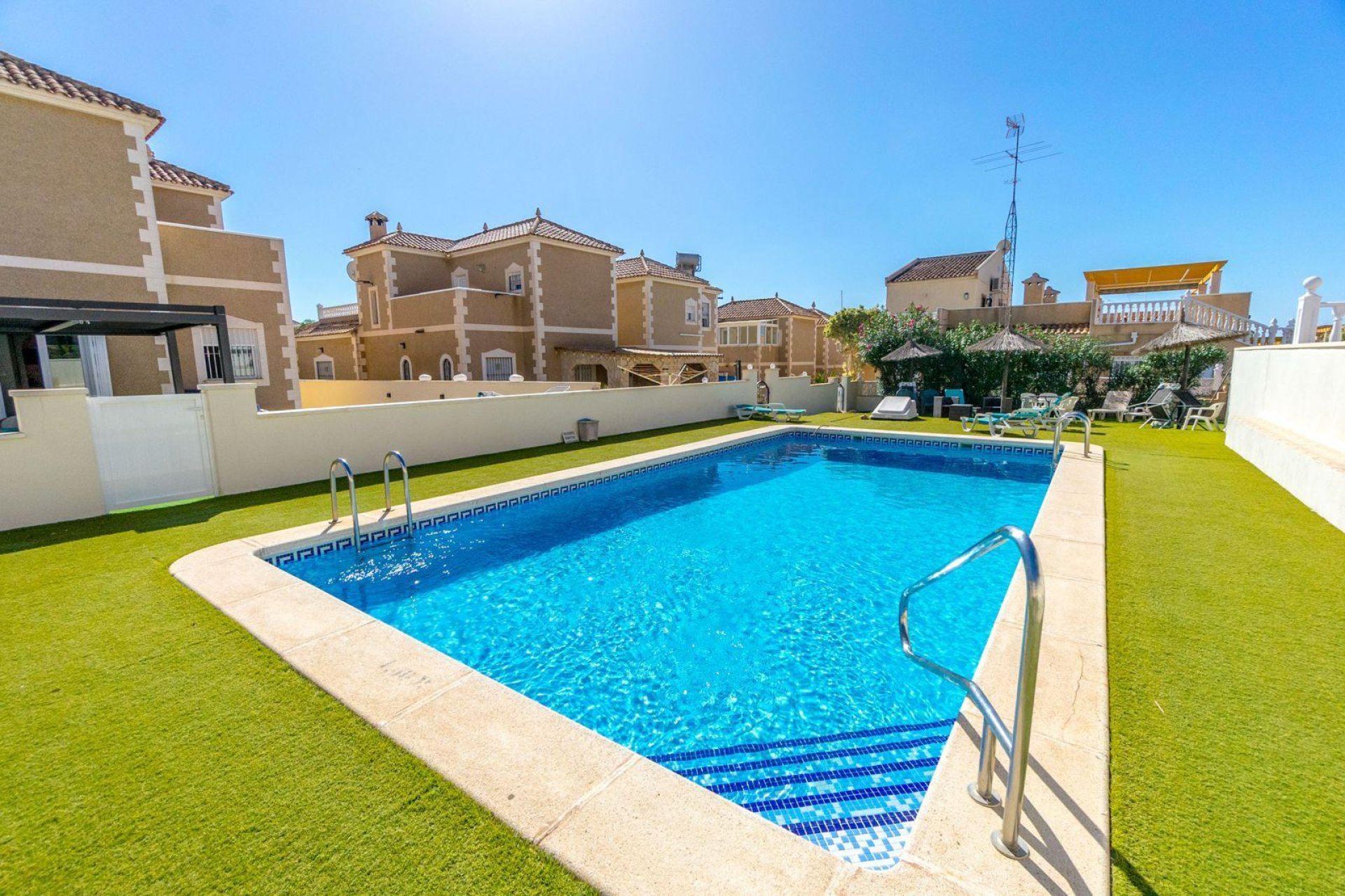 Herverkoop - Town House -
Orihuela Costa - Costa Blanca