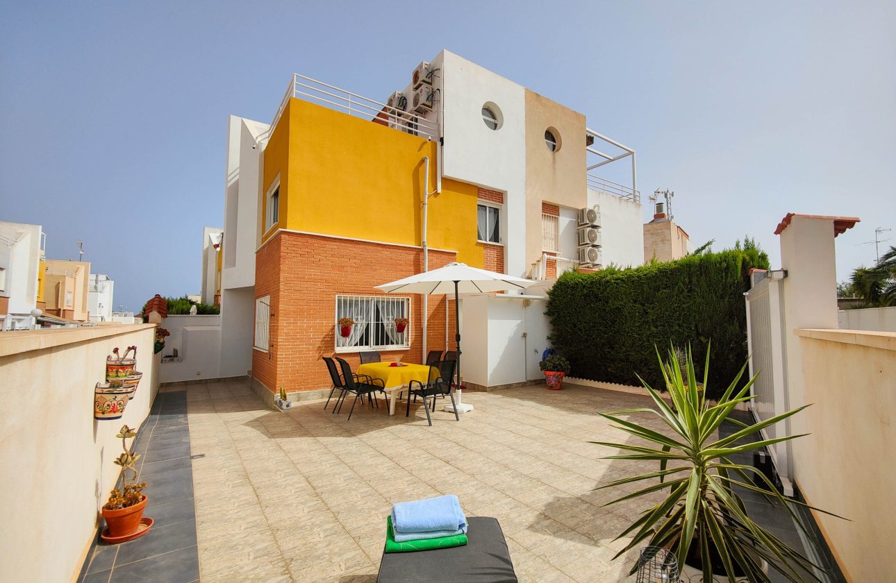 Herverkoop - Town House -
Orihuela Costa - Costa Blanca