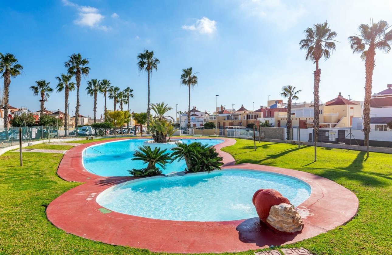 Herverkoop - Town House -
Orihuela Costa - Costa Blanca
