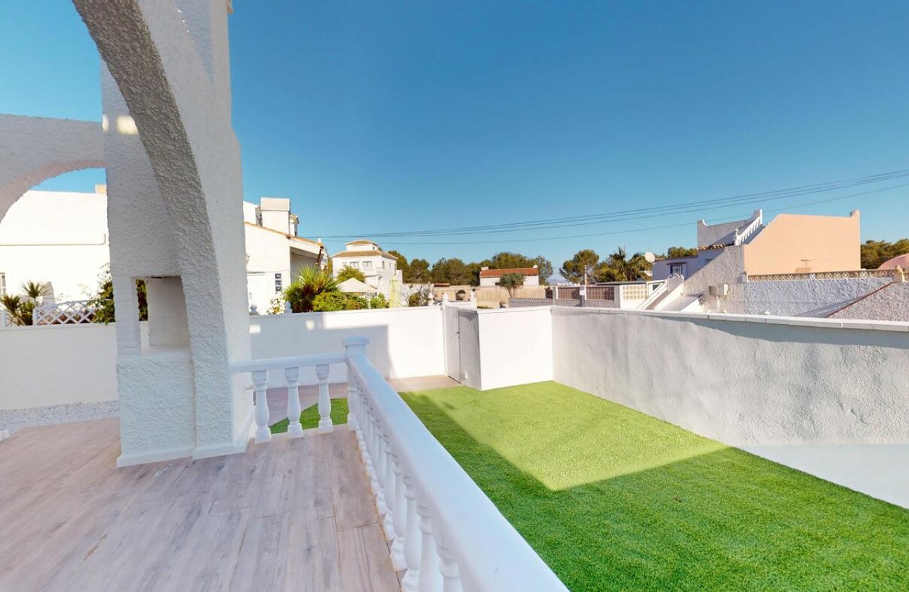 Herverkoop - Town House -
Orihuela Costa - Costa Blanca