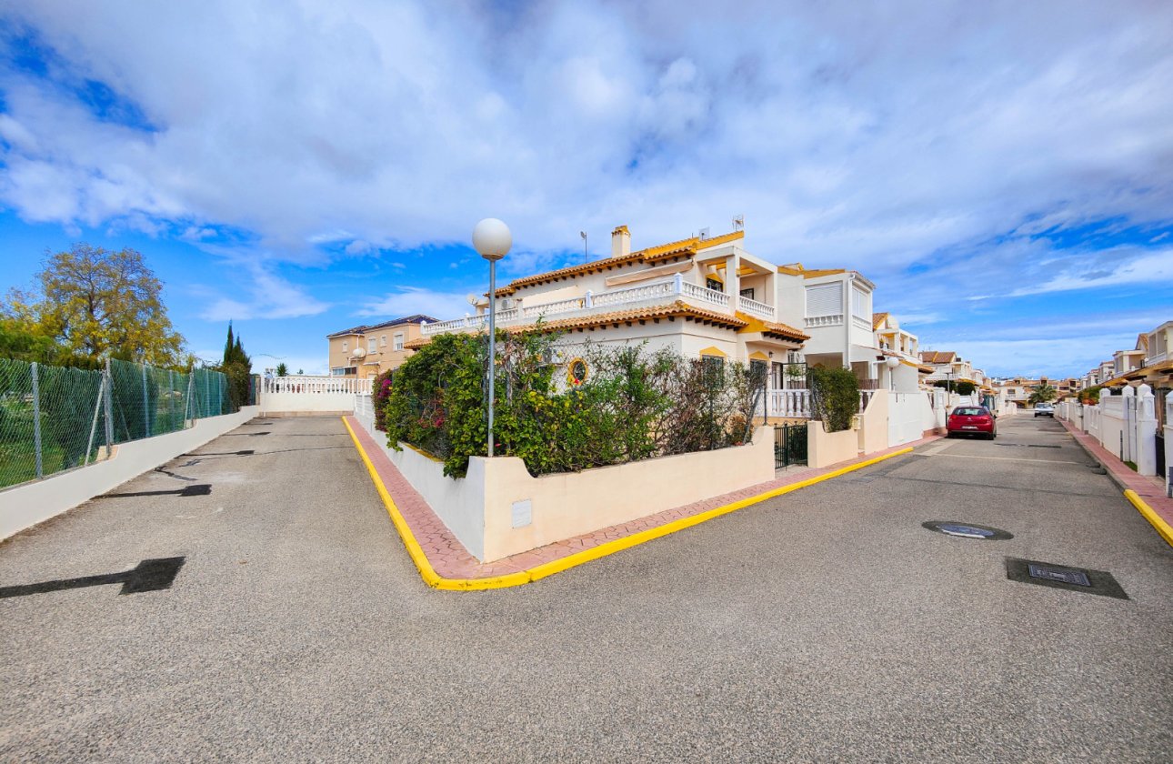 Herverkoop - Town House -
Orihuela Costa - Costa Blanca