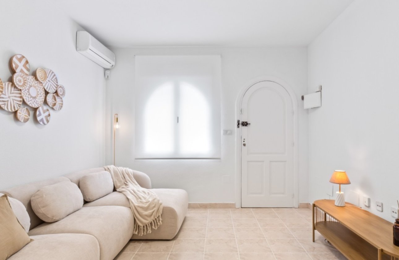 Herverkoop - Town House -
Orihuela Costa - Costa Blanca