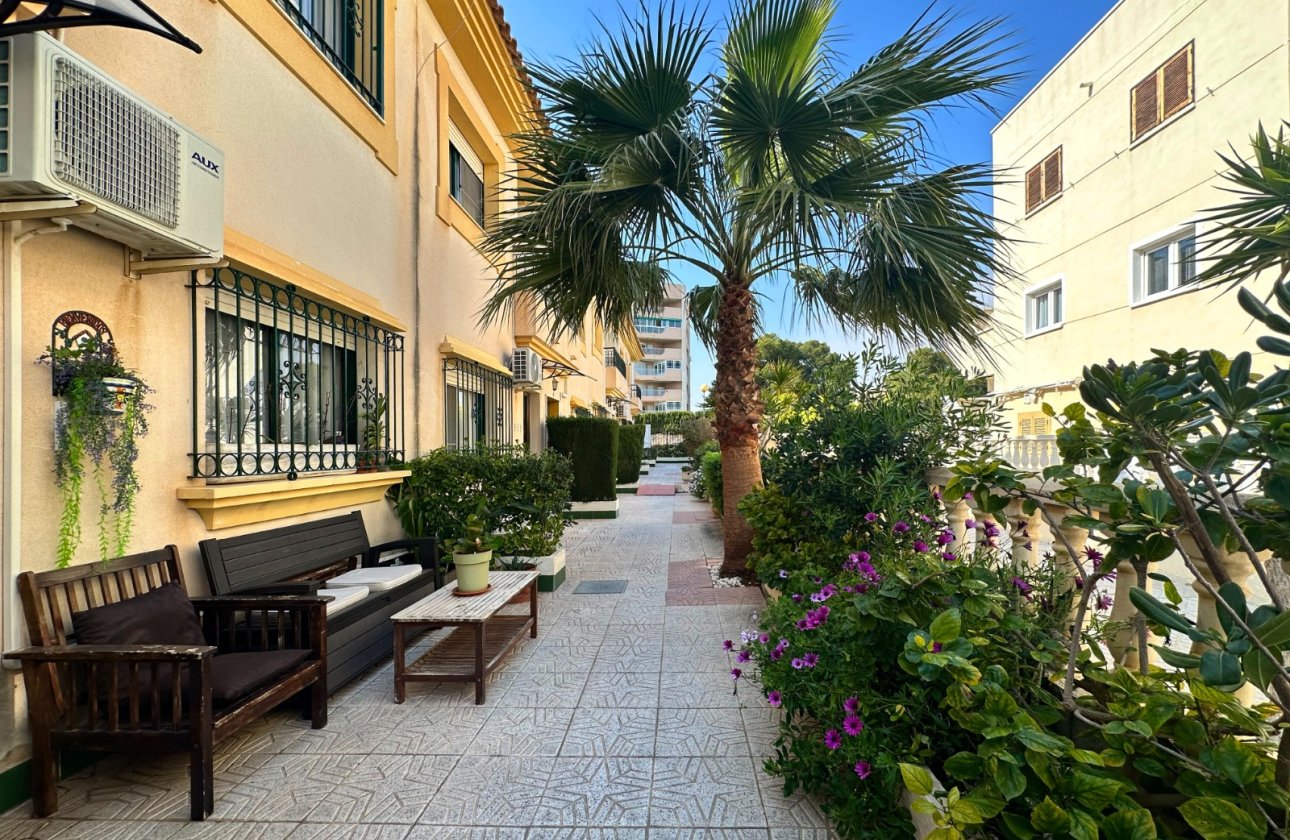 Herverkoop - Town House -
Orihuela Costa - Costa Blanca
