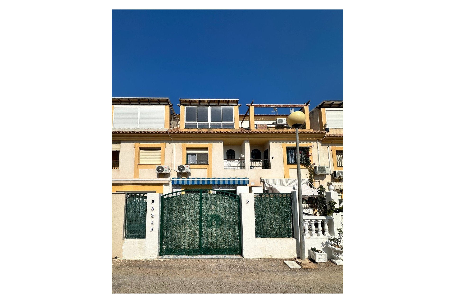 Herverkoop - Town House -
Orihuela Costa - Costa Blanca