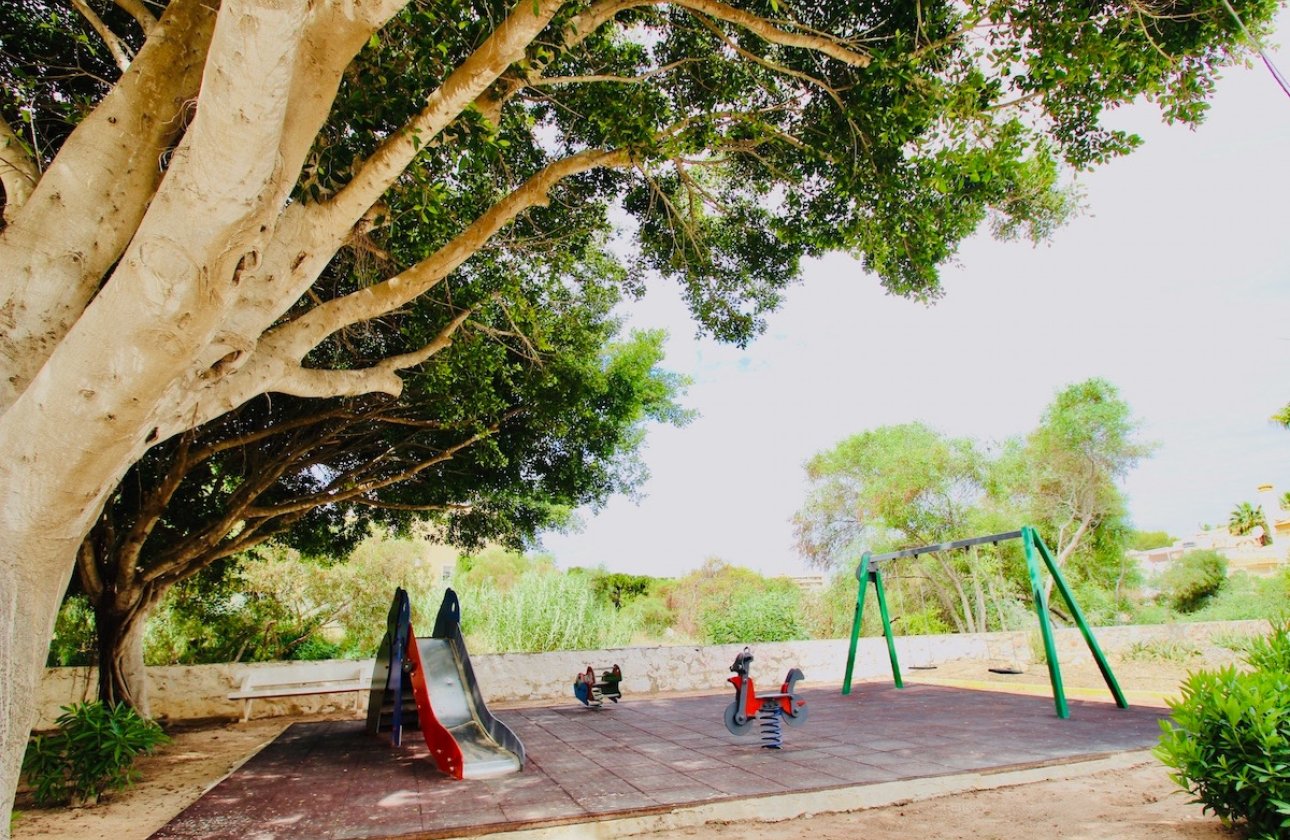 Herverkoop - Town House -
Orihuela Costa - Costa Blanca