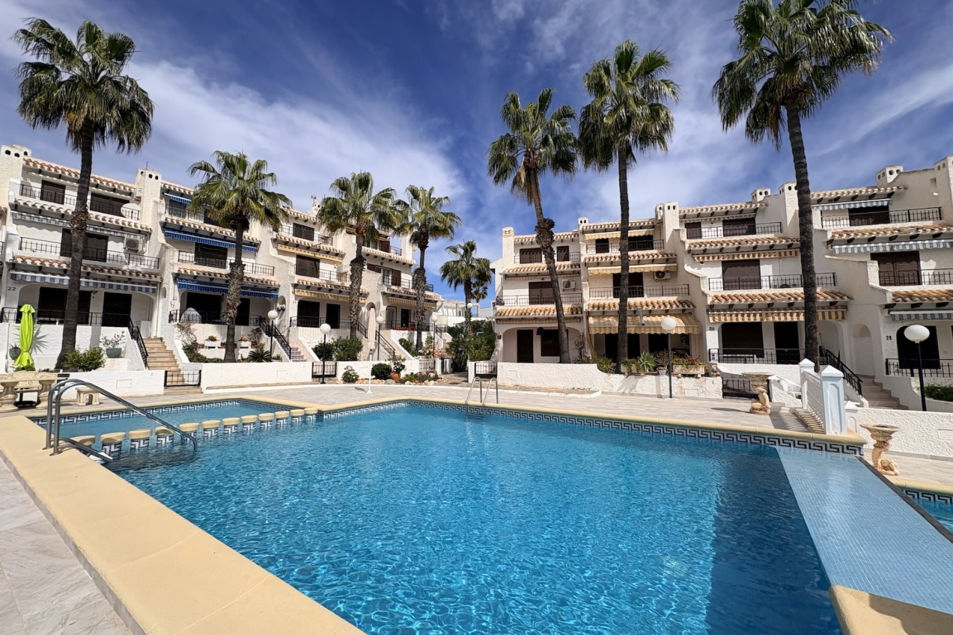 Herverkoop - Town House -
Orihuela Costa - Costa Blanca