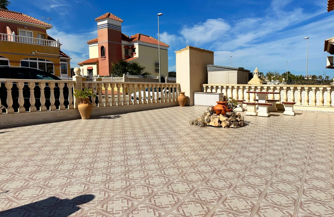 Herverkoop - Town House -
Orihuela Costa - Costa Blanca