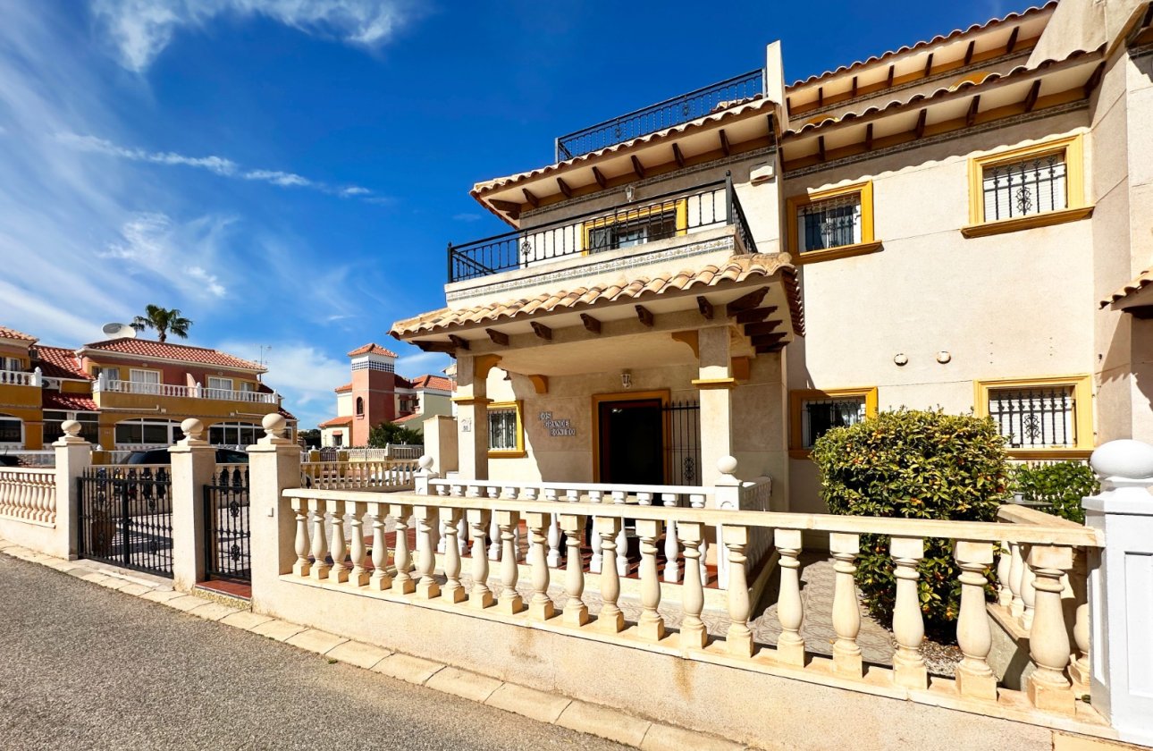 Herverkoop - Town House -
Orihuela Costa - Costa Blanca