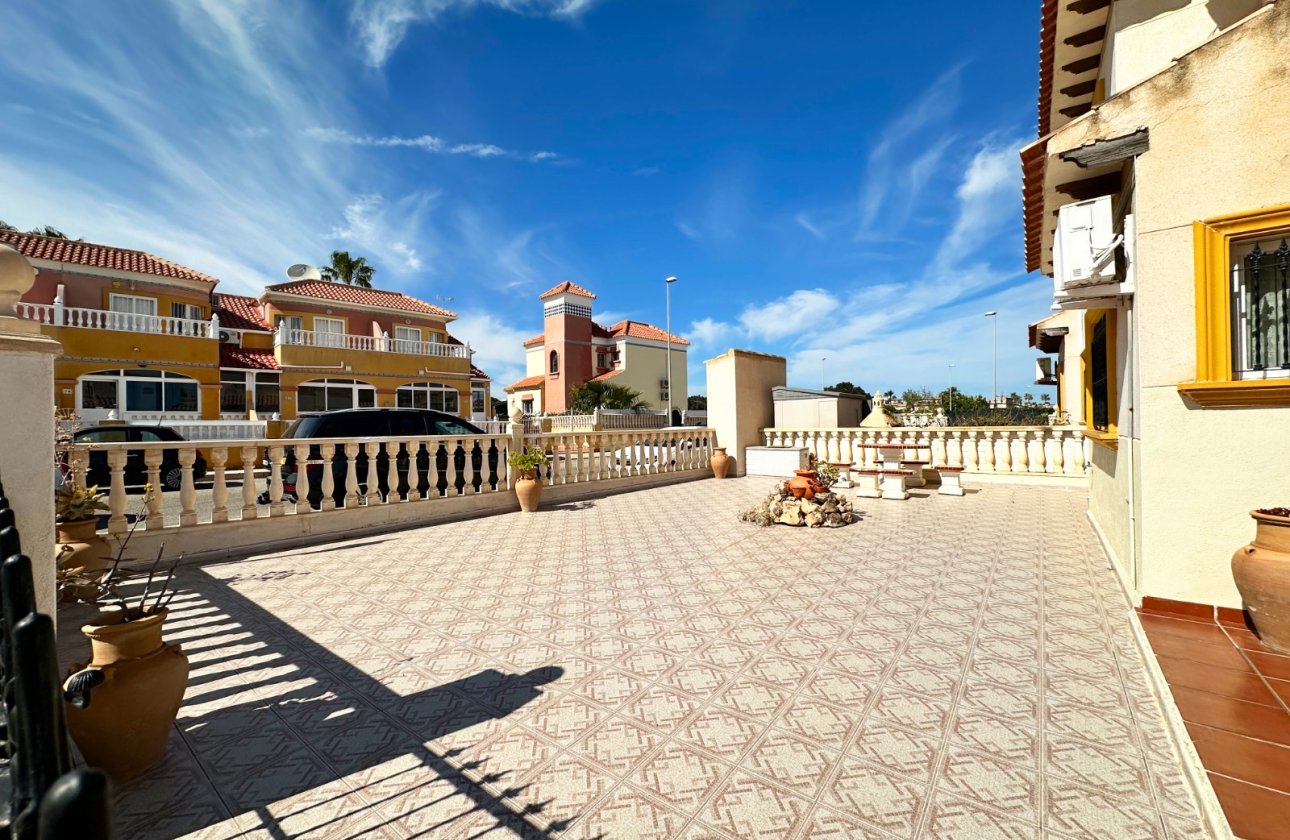 Herverkoop - Town House -
Orihuela Costa - Costa Blanca