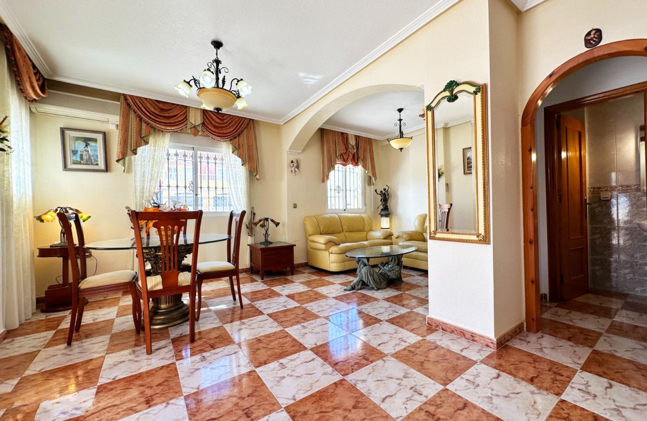 Herverkoop - Town House -
Orihuela Costa - Costa Blanca