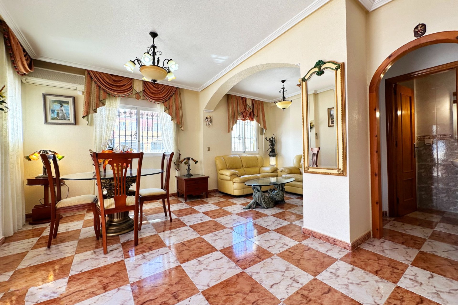 Herverkoop - Town House -
Orihuela Costa - Costa Blanca