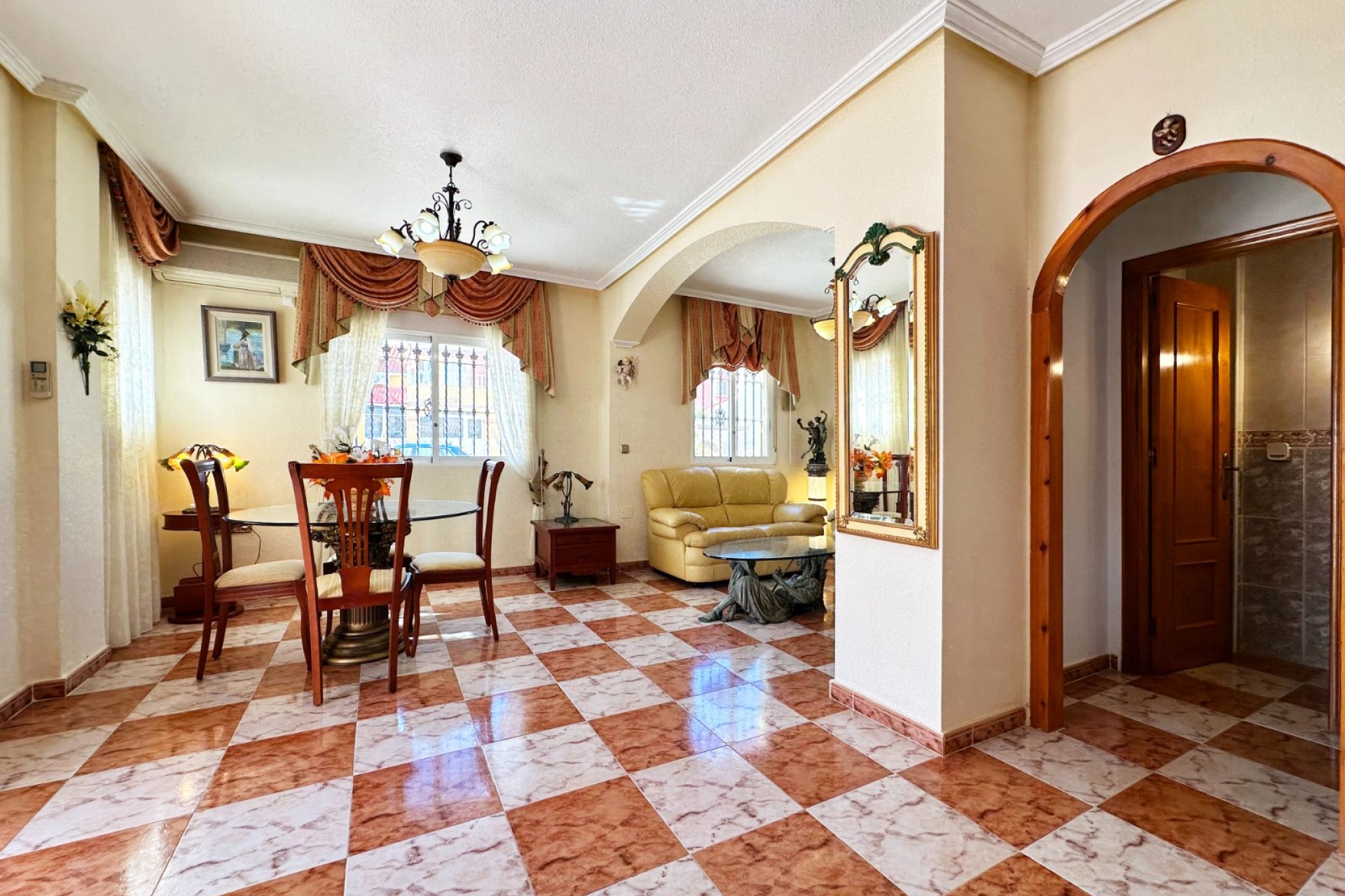 Herverkoop - Town House -
Orihuela Costa - Costa Blanca