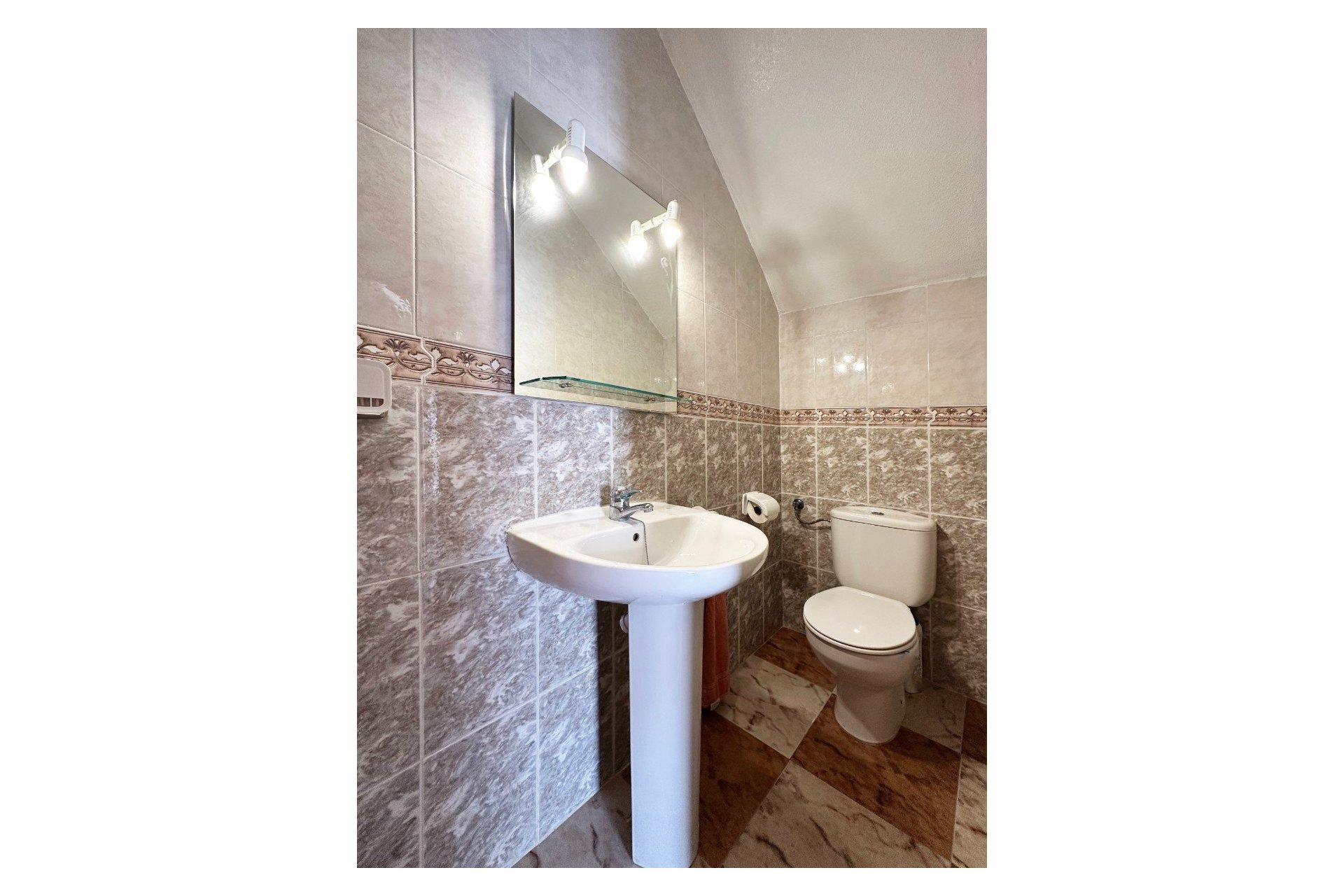 Herverkoop - Town House -
Orihuela Costa - Costa Blanca