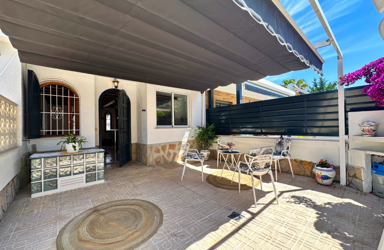 Herverkoop - Town House -
Orihuela Costa - Costa Blanca