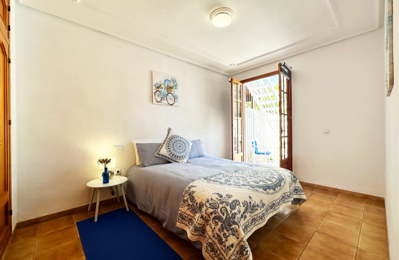 Herverkoop - Town House -
Orihuela Costa - Costa Blanca