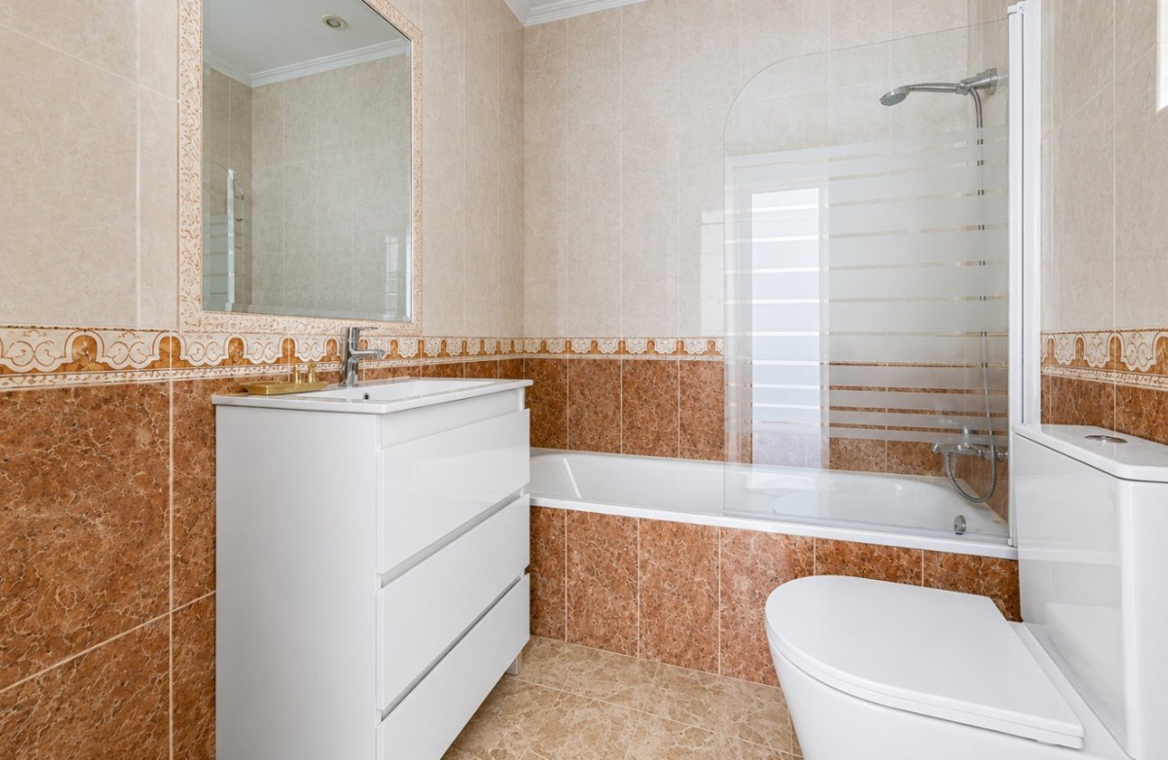 Herverkoop - Town House -
Orihuela Costa - Costa Blanca
