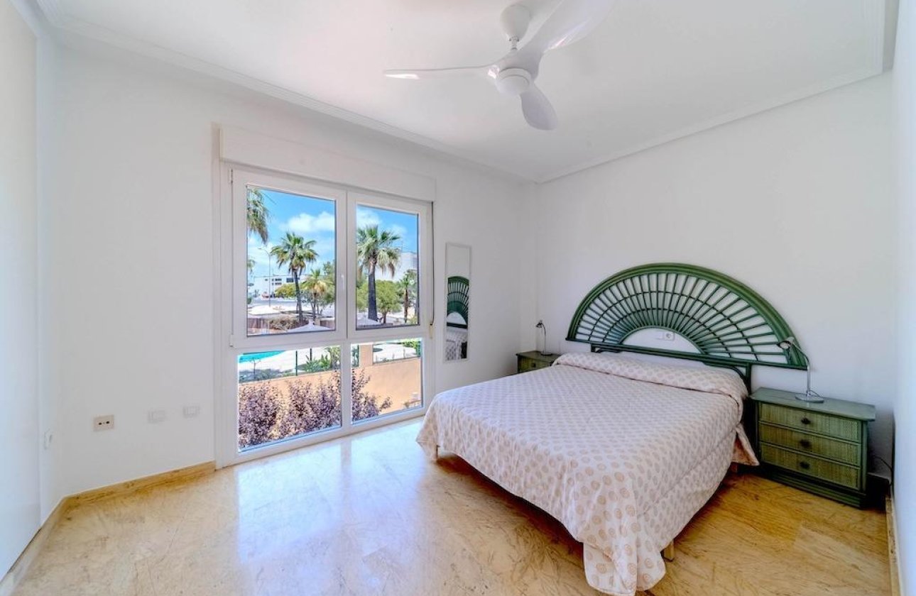 Herverkoop - Town House -
Orihuela Costa - Costa Blanca