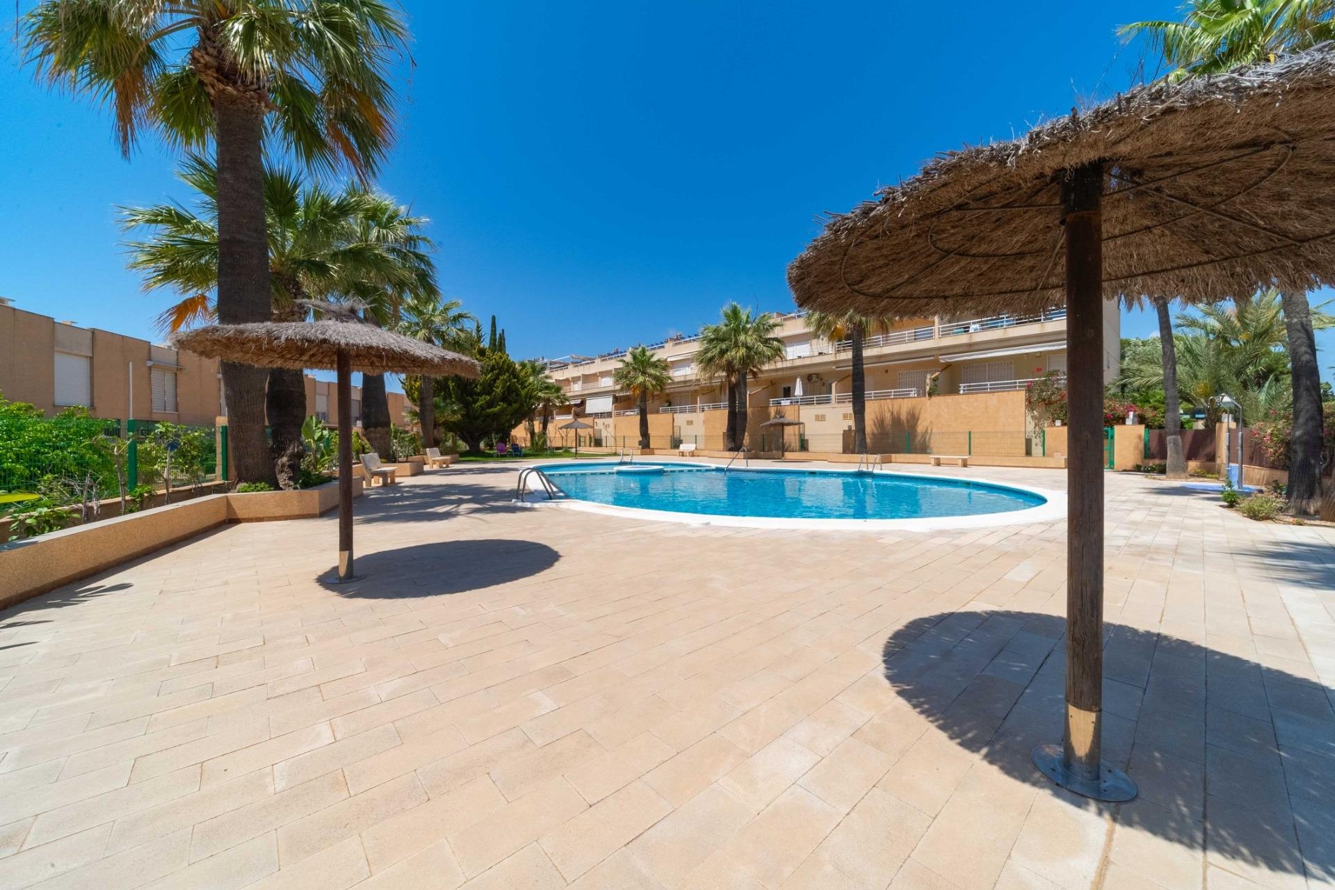 Herverkoop - Town House -
Orihuela Costa - Costa Blanca