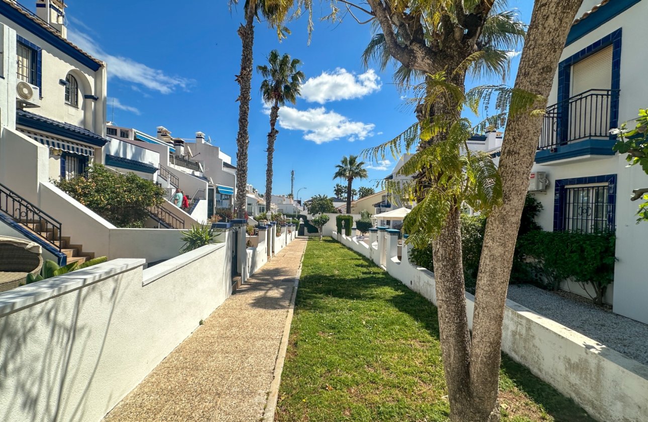 Herverkoop - Town House -
Orihuela Costa - Costa Blanca