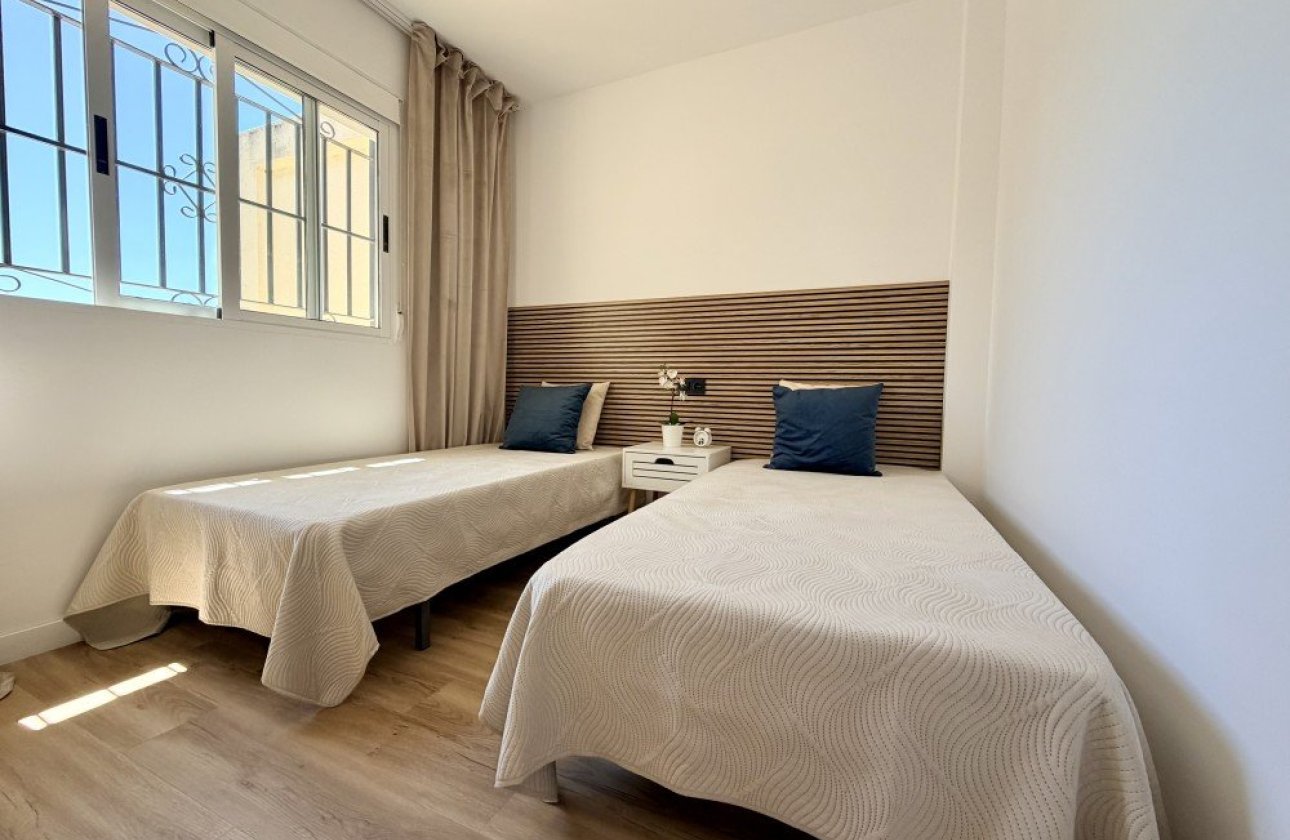 Herverkoop - Town House -
Orihuela Costa - Costa Blanca