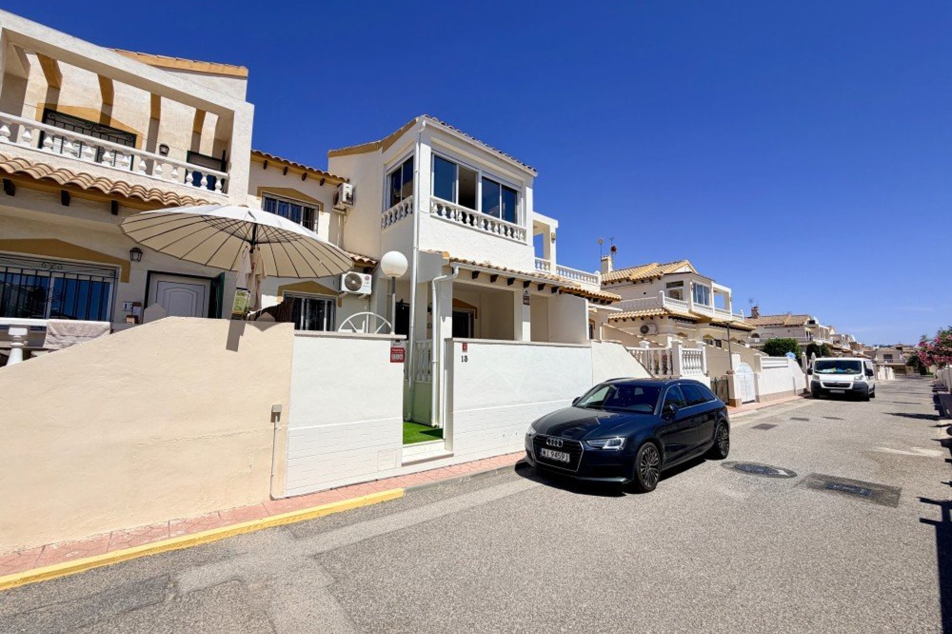 Herverkoop - Town House -
Orihuela Costa - Costa Blanca