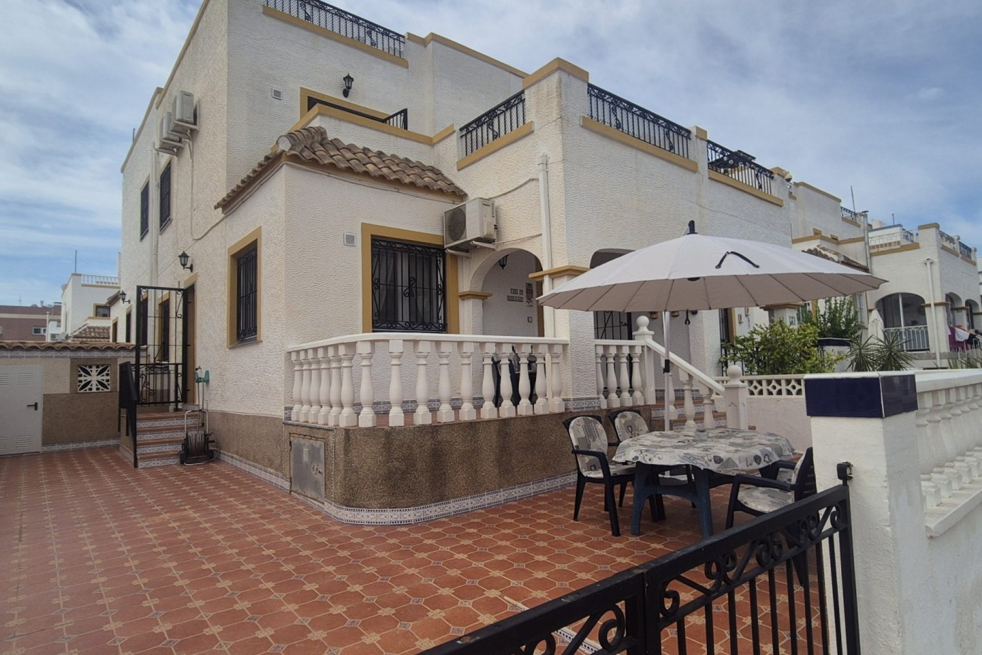 Herverkoop - Town House -
Orihuela Costa - Costa Blanca