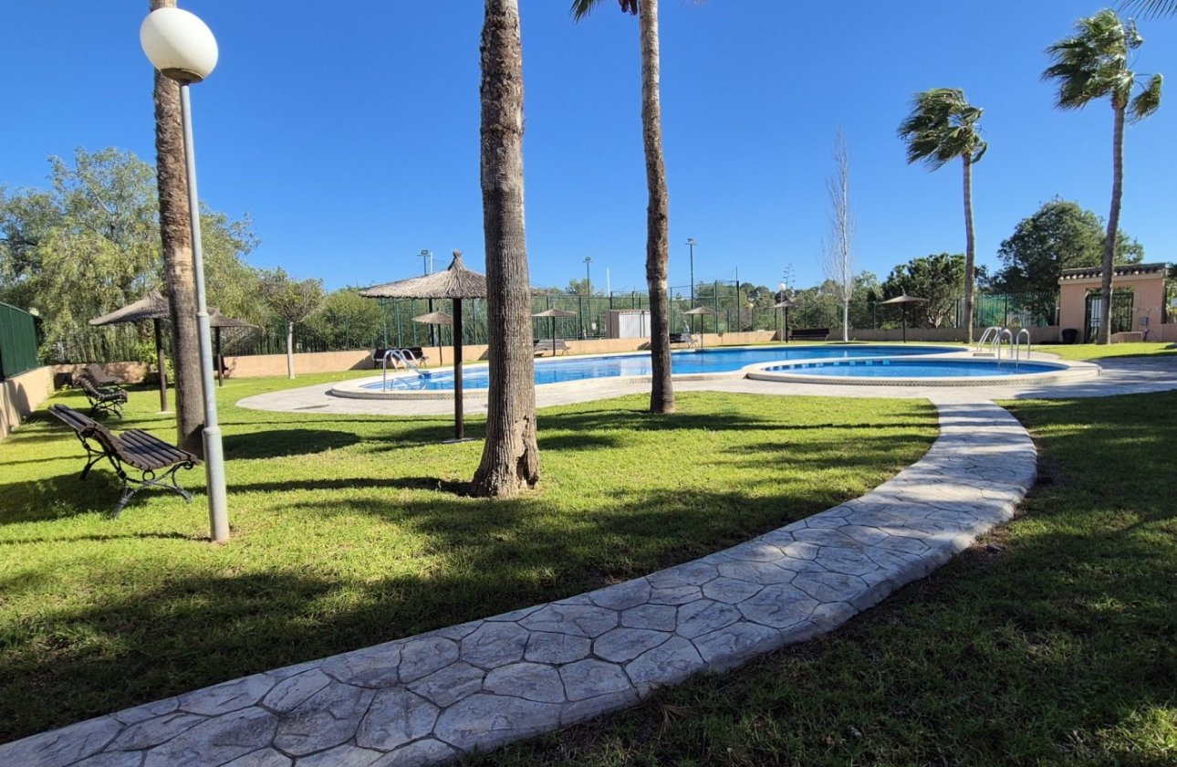 Herverkoop - Town House -
Orihuela Costa - Costa Blanca