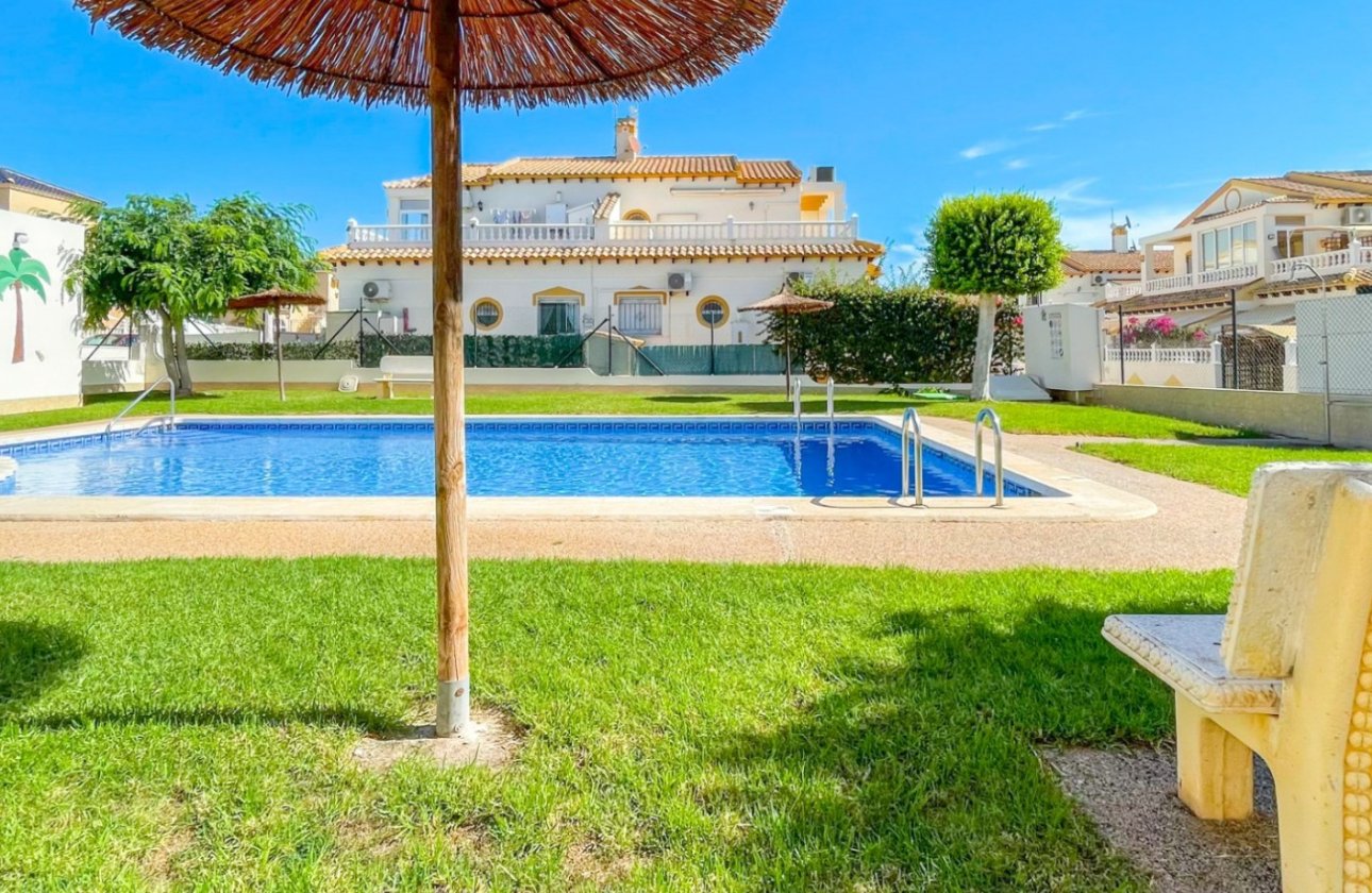 Herverkoop - Town House -
Orihuela Costa - Costa Blanca
