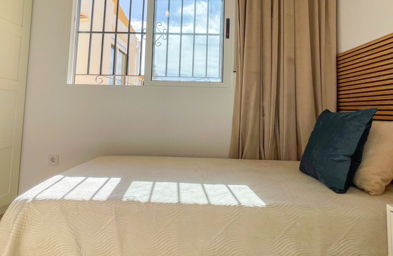 Herverkoop - Town House -
Orihuela Costa - Costa Blanca