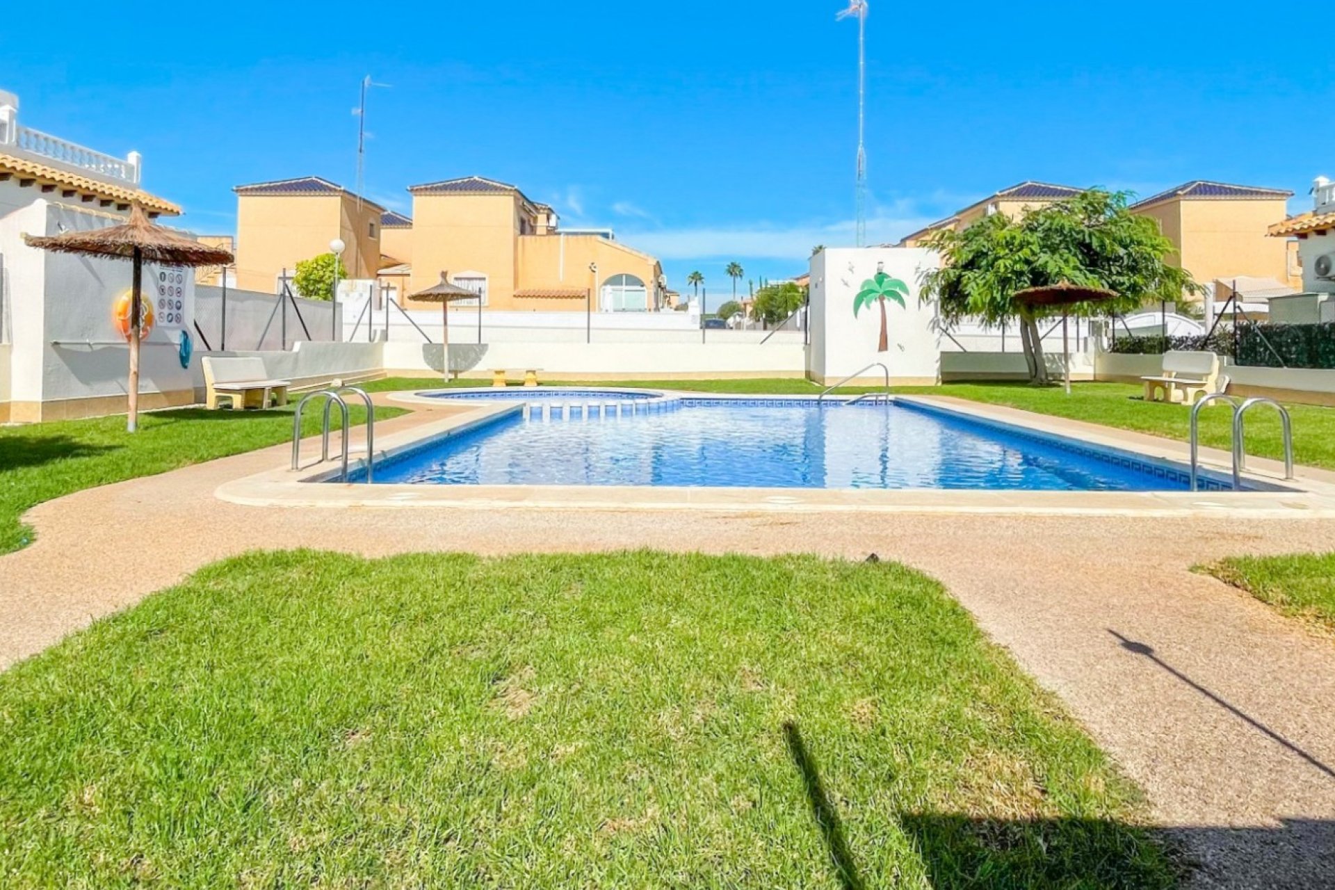 Herverkoop - Town House -
Orihuela Costa - Costa Blanca