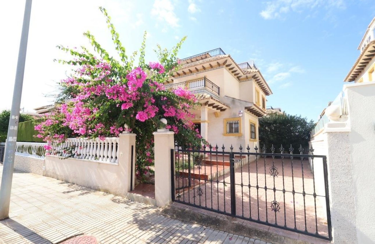 Herverkoop - Town House -
Orihuela Costa - Costa Blanca