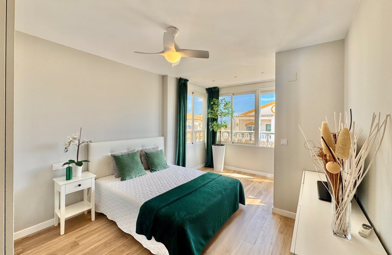Herverkoop - Town House -
Orihuela Costa - Costa Blanca