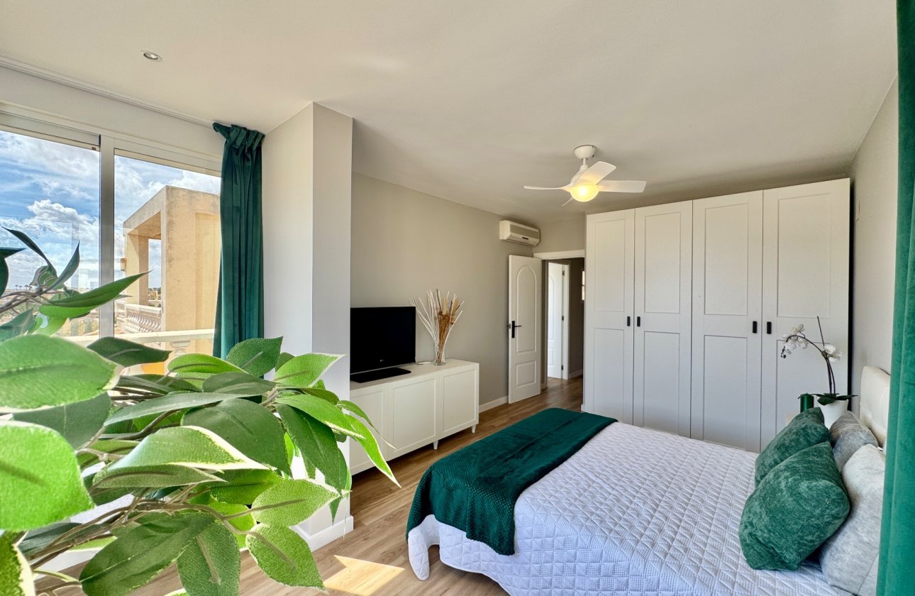 Herverkoop - Town House -
Orihuela Costa - Costa Blanca