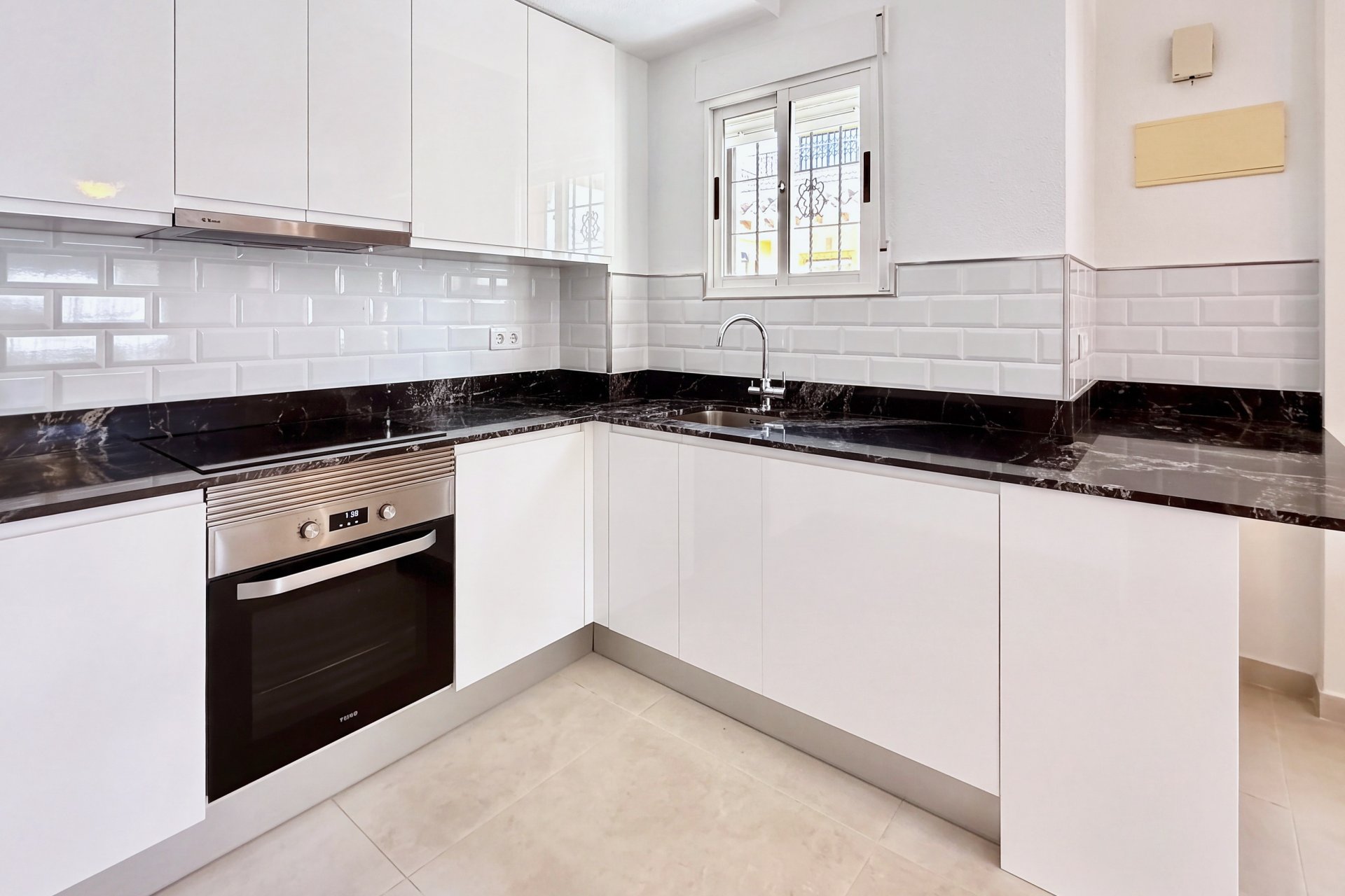 Herverkoop - Town House -
Orihuela Costa - Costa Blanca